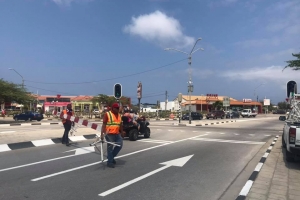 Luznan di trafico na Palm Beach ta trahando atrobe!