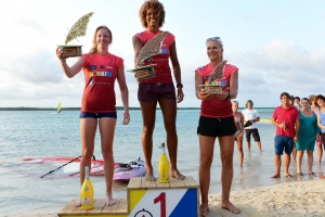 Sarah Quita Offringa ta gana prome competencia Freestyle PWA na Bonaire