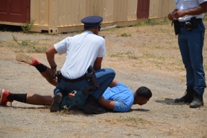 Arestatieteam y Cuerpo di Mariniers a mustra nan capacidad durante opendag