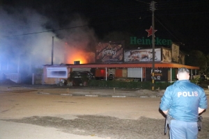 Candela grandi den cushina di Fermins Bar