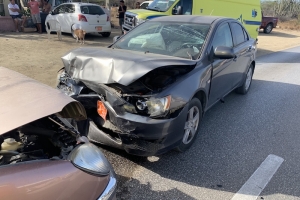 Dos auto a dal frontal na Catiri