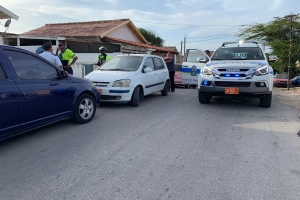 Pelea den Tarabanaweg pa drechamento di auto  