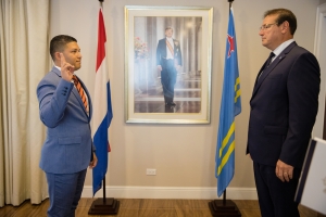 Patrick vd Biezen a huramenta como Fiscal na Ministerio Publico