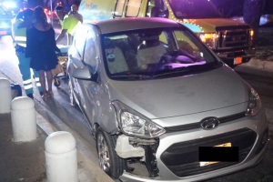 Auto a bolter dilanti Mc Donalds Palm Beach