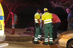 Turista a cay den awa na Mangel Halto y no por a sali