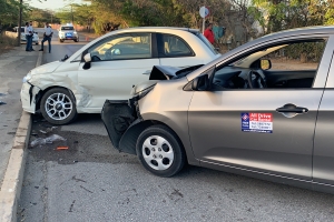 Chauffeur di accidente ta resulta indocumenta y ta keda deteni  