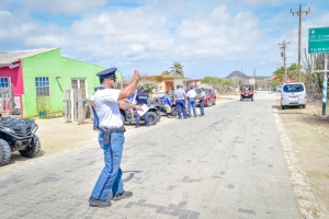 Polis a tene control pisa riba vehiculonan ATV y UTV