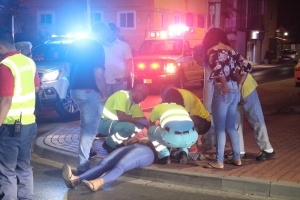 Dos auto a accidenta na crusada Emmastraat y Emanstraat