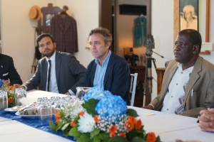 SNBA a sinta cu inversionistanan di Baby Beach Resort San Nicolas
