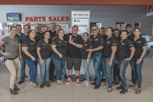 Jonathan “Jeon” Thiel contento di a cumpra su prome auto na Garage Cordia