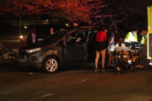 Accidente fuerte di trafico na crusada Palm Beach