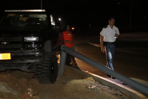 Chauffeur di pickup ta accidenta na rotonde Seroe Patrishi