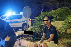 Chauffeur a bolter cu auto na rotonde Mahuma   