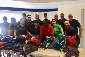 Kiwanis cu proyecto di “Back to School” pa 72 muchanan