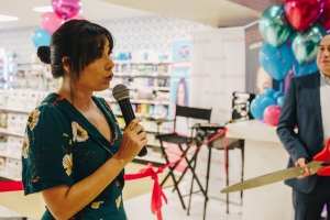 Exitoso Grand Opening Ling & Sons Cosmetics Shop