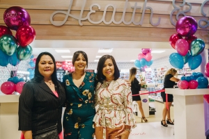 Exitoso Grand Opening Ling & Sons Cosmetics Shop
