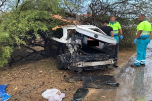 Accidente fuerte riba Sasakiweg y un persona herida