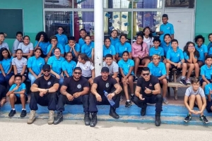 E guiadornan di e cachonan di KIA duna varios presentacion na scol y summer camp