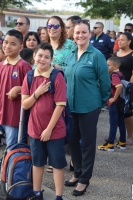 Aña  escolar nobo a cuminsa pa mayoria di mucha na Aruba 