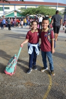 Aña  escolar nobo a cuminsa pa mayoria di mucha na Aruba 