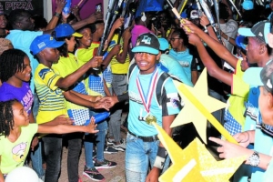 Liga Pabou di Little League a bolbe Corsou ayera nochi