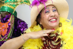 Faritah Luidens cu show pa celebra 50 aniversario di farandula