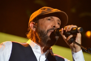 E ‘apertura’ di CNSJ 2019 tabata grandi cu Juan Luis Guerra  