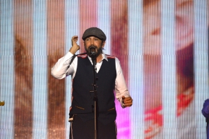 E ‘apertura’ di CNSJ 2019 tabata grandi cu Juan Luis Guerra  