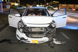 Auto a dal basta duro tras di otro dilanti stadion Dakota