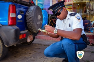 Polis lo tene control severo den Oranjestad otro siman  