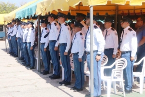  Un total di 77 polis a ricibi nan decreto gubernamental