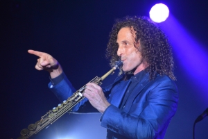 Kenny G, Micheal McDonald y Pitbull tabata grandi na CNSJ 2019