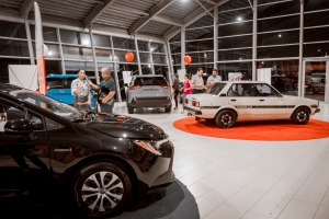 E di 12 modelo di Toyota Corolla a yega Garage Cordia