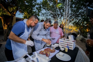 Aruba Bank a celebra Dia di Prensa cu ‘Holy Smokes BBQ’