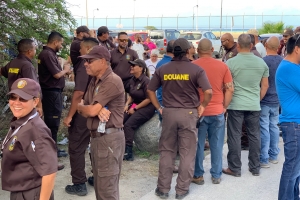 SADA: Minister  ta responsabel cu douaneronan ta den accion awe