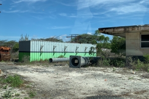 Discusion entre dos comerciante na Barcadera pa tereno cu lo a bira ‘dump’