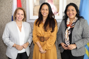 Ministernan di Economia di Aruba y Corsou a intercambia di idea na Aruba