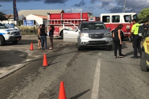 Accidente na Bubali ta laga Jeep den greppel y persona herida