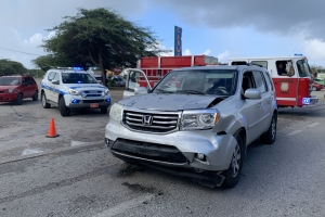 Accidente na Bubali ta laga Jeep den greppel y persona herida