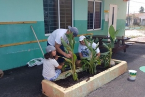 Kiwanis Palm Beach a duna Pius X School un make over riba K1 Day