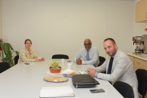 Representante di Hulanda na Aruba a tene bishita di orientacion na Hospital