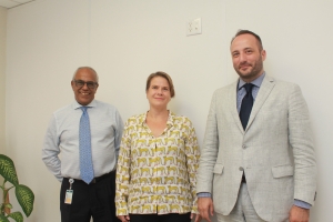 Representante di Hulanda na Aruba a tene bishita di orientacion na Hospital