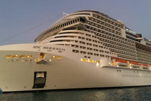 Mega Crucero Meraviglia a marca historia drentando nos waf awe