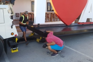 Borchi di I LOVE ARUBA a haya su sitio permanente nobo  