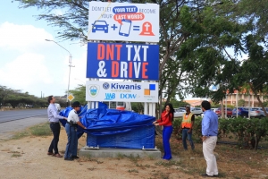 A desvela prome borchi relaciona cu proyecto ‘Don’t text and drive’!