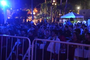 Izaline, Boy y Tony a haci nan cos den Christmas Under the Stars