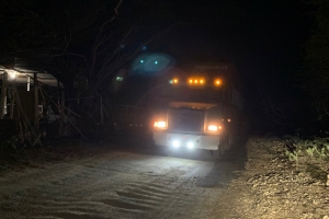 A transporta prome containernan di klapchi pa benta awe marduga