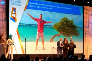 Propaganda cu Xander Bogaerts pa Aruba a gana premio na Merca   
