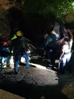 Atrobe auto a cay fo’i brug na Spaans Lagoen