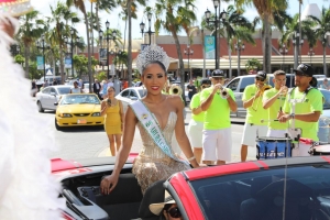Prome Minister a traspasa mando di carnaval 66 pa Prins cu Pancho  